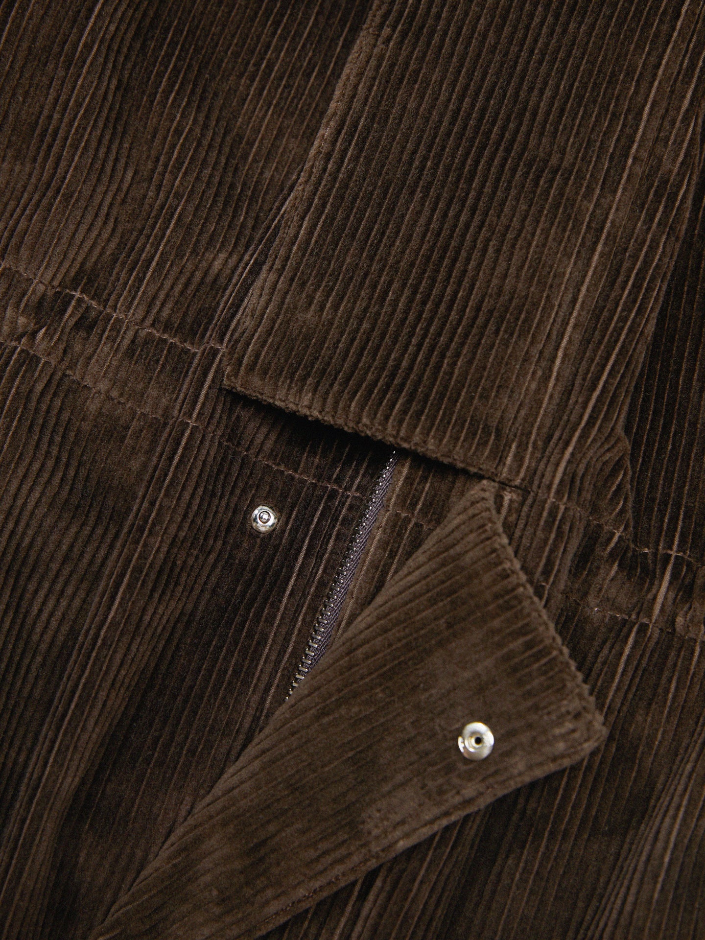 Chocolate Water-Repellent Corduroy ‘Altai’ Lightweight Down Jacket